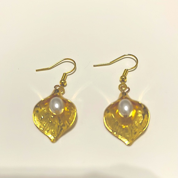 🆕 Bohemian Calla Lily Drop Dangle Earrings - Picture 6 of 6